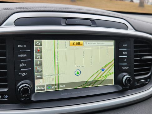 Used 2020 Kia Sorento SX image 28