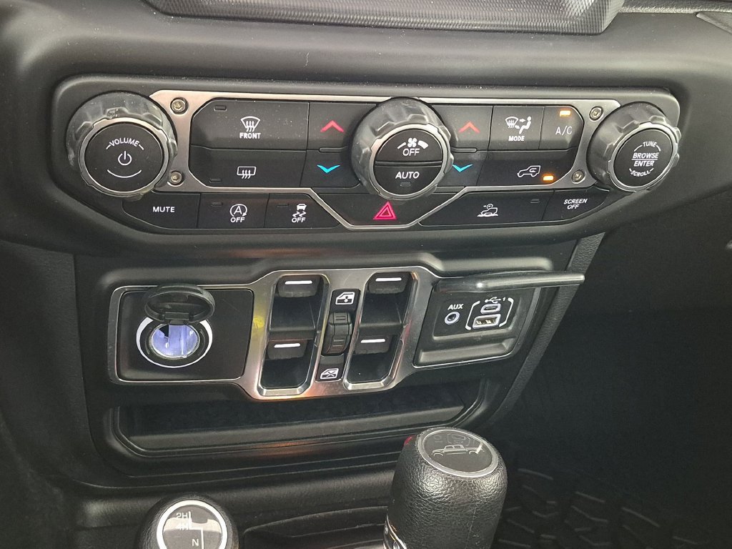 Used 2023 Jeep Gladiator Overland AWD/4WD image 24
