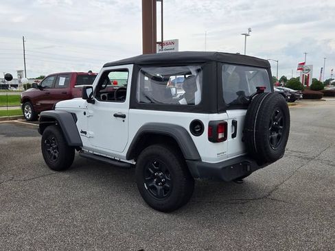 Used 2025 Jeep Wrangler Sport AWD/4WD image 6