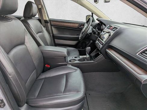 Used 2017 Subaru Outback 2.5i Limited image 22