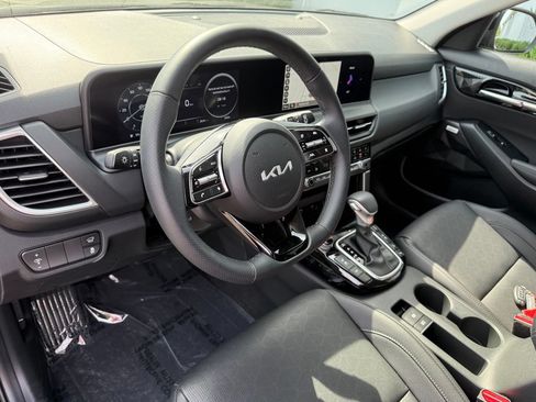 Used 2026 Kia Seltos SX w/ SX Sunroof Package AWD/4WD image 13