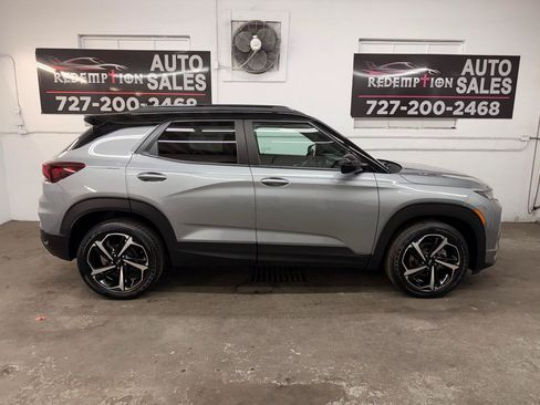 Used 2023 Chevrolet TrailBlazer RS FWD image 3