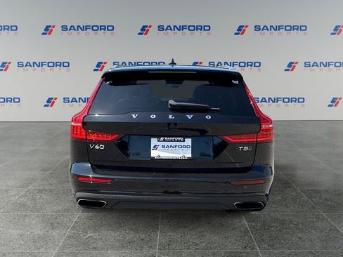 Used 2021 Volvo V60 T5 Cross Country AWD/4WD image 4