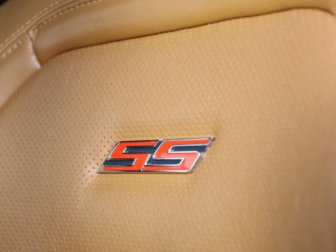 Used 2019 Chevrolet Camaro SS image 36