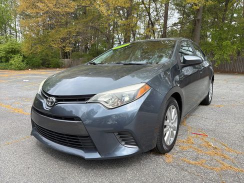 Used 2015 Toyota Corolla LE image 1