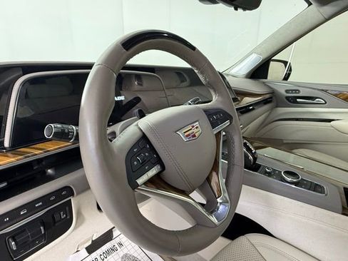Certified 2024 Cadillac Escalade Sport Platinum image 17