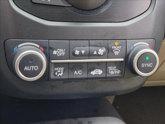 Used 2017 Acura RDX w/ AcuraWatch Plus Package FWD image 12