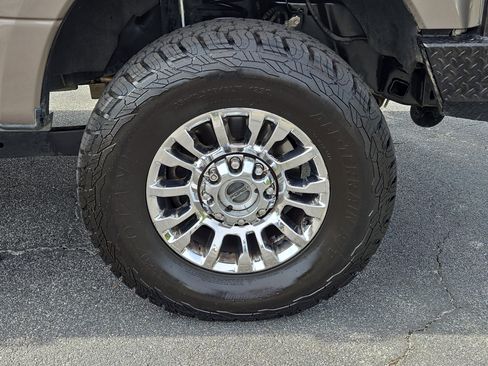 Used 2020 Ford F250 XLT w/ XLT Premium Package image 7