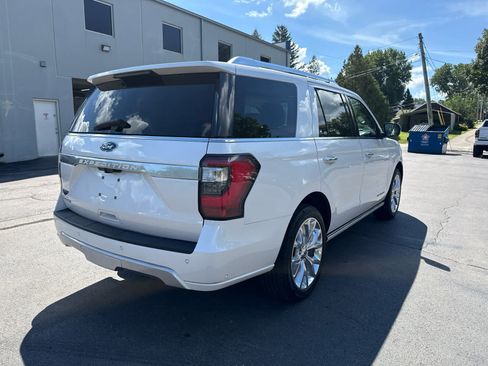 Used 2018 Ford Expedition Platinum AWD/4WD image 3