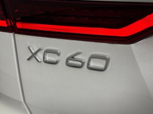 New 2026 Volvo XC60 T8 Plus w/ Protection Package Premier AWD/4WD image 5