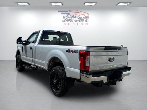Used 2019 Ford F250 XL w/ STX Appearance Package AWD/4WD image 6