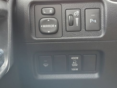 Used 2016 Toyota 4Runner Limited image 21