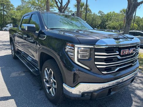 Used 2022 GMC Sierra 1500 SLT w/ SLT Convenience Package AWD/4WD image 4