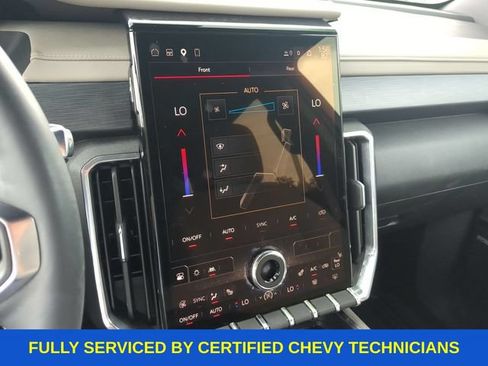 Used 2025 GMC Acadia Elevation FWD image 34