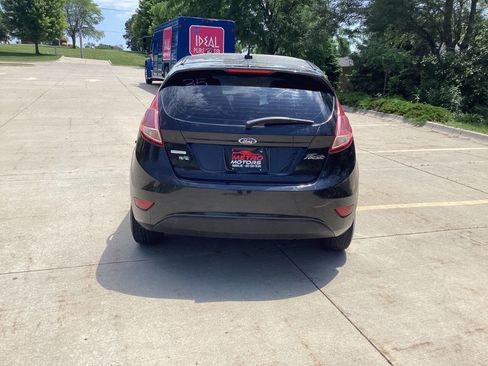 Used 2014 Ford Fiesta SE FWD image 4