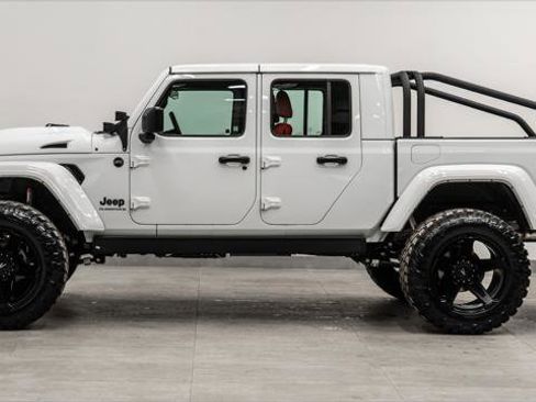 Used 2026 Jeep Gladiator Sport image 12