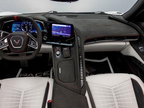 Used 2023 Chevrolet Corvette Stingray Premium Conv RWD image 43