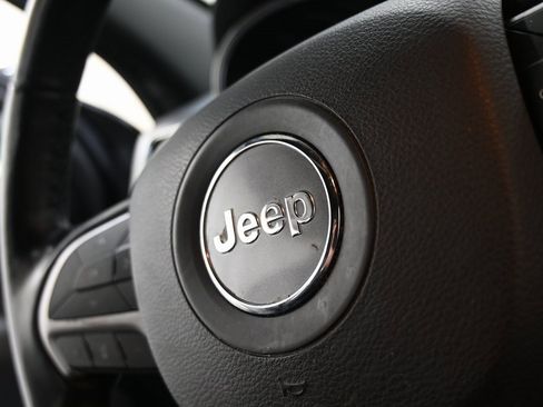 Used 2021 Jeep Grand Cherokee Limited w/ Trailer Tow Group IV image 25