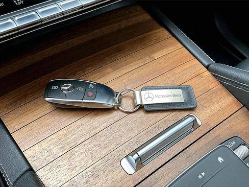 Certified 2025 Mercedes-Benz GLE 350 4MATIC image 10