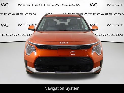 Used 2023 Kia Niro Wind w/ Wind Preserve Package FWD image 2