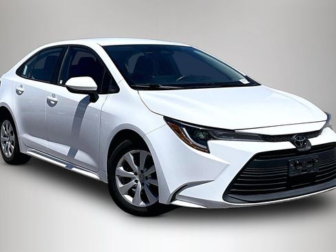 Used 2024 Toyota Corolla LE FWD image 1