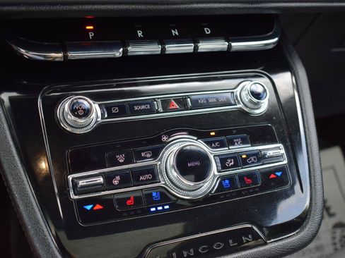 Used 2021 Lincoln Corsair FWD w/ Premium Package image 28