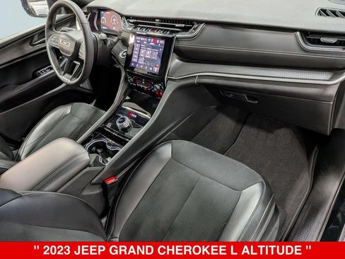 Used 2023 Jeep Grand Cherokee L Laredo AWD/4WD image 36
