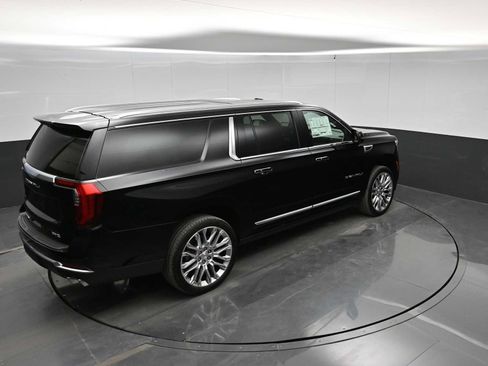 New 2026 GMC Yukon XL Denali w/ Denali Reserve Package AWD/4WD image 29