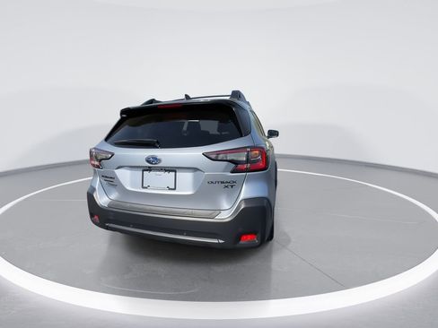 Used 2024 Subaru Outback Onyx Edition XT AWD/4WD image 7