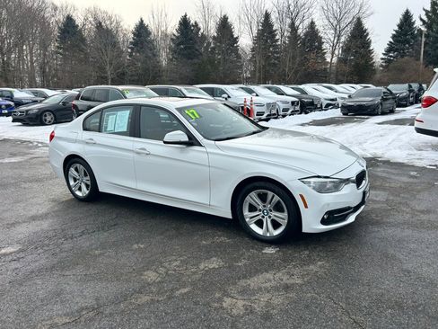 Used 2017 BMW 330i xDrive 330i xDrive Sedan South Africa image 9