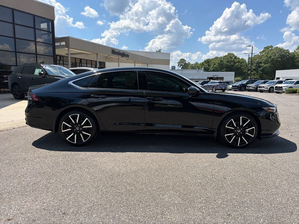 Used 2025 Honda Accord Touring image 13