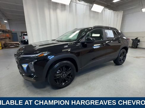 Used 2025 Chevrolet Trax ACTIV w/ Driver Confidence Package FWD image 5