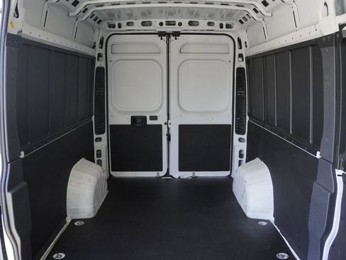 Used 2025 RAM ProMaster 2500 w/ Convenience Group FWD image 28