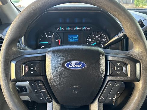 Used 2017 Ford F250 XL w/ Power Equipment Group AWD/4WD image 19