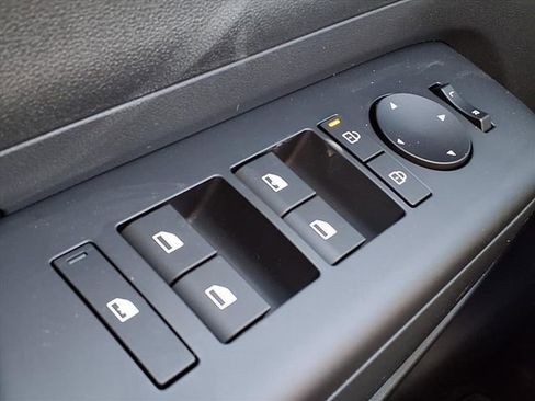 New 2026 Hyundai Kona SE image 24