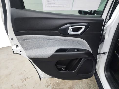 Used 2022 Jeep Compass Latitude w/ Convenience Group image 22