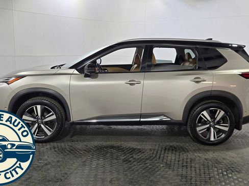 Used 2021 Nissan Rogue Platinum AWD/4WD image 4
