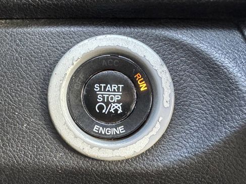 Used 2016 RAM 3500 Laramie image 5