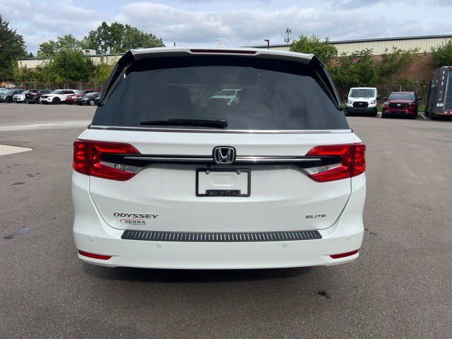 Used 2024 Honda Odyssey Elite image 6
