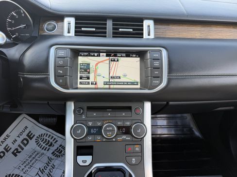 Used 2015 Land Rover Range Rover Evoque Prestige AWD/4WD image 26