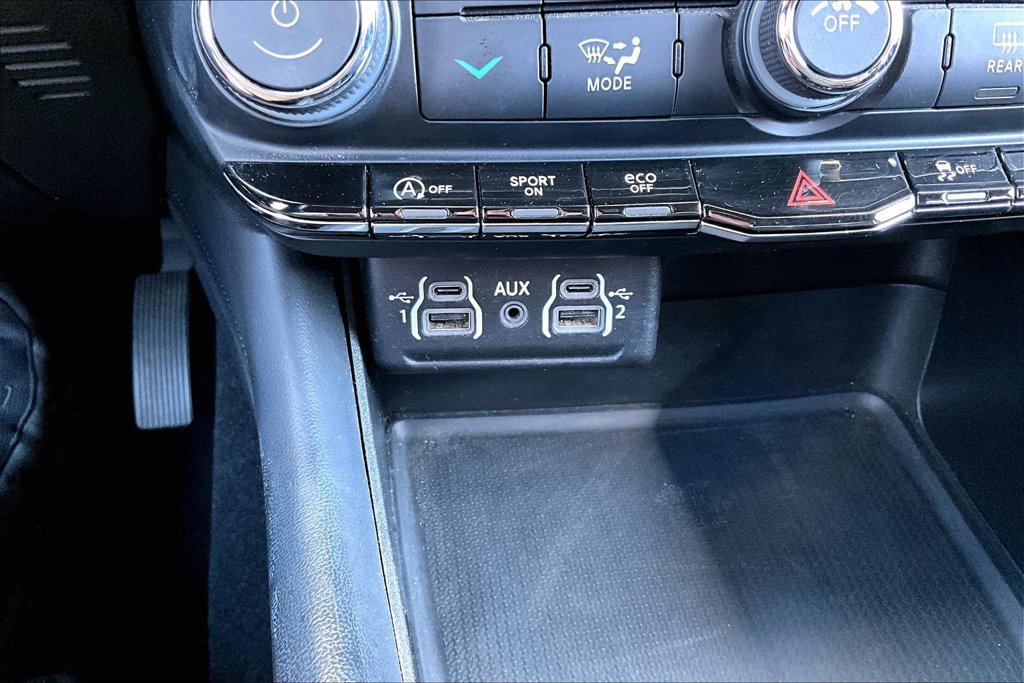Used 2023 Dodge Durango SXT RWD image 16