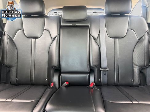Used 2024 Kia Sorento S w/ Panoramic Sunroof Package AWD/4WD image 16