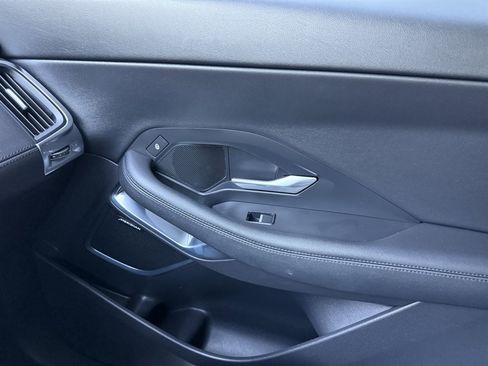 Used 2018 Jaguar E-PACE S image 33