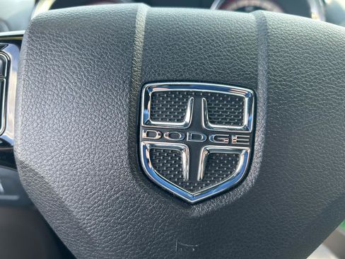 Used 2017 Dodge Grand Caravan SXT image 19