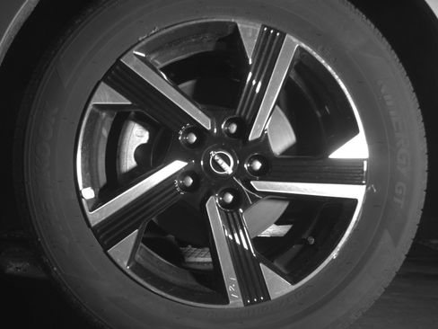 Used 2025 Nissan Sentra SV FWD image 12