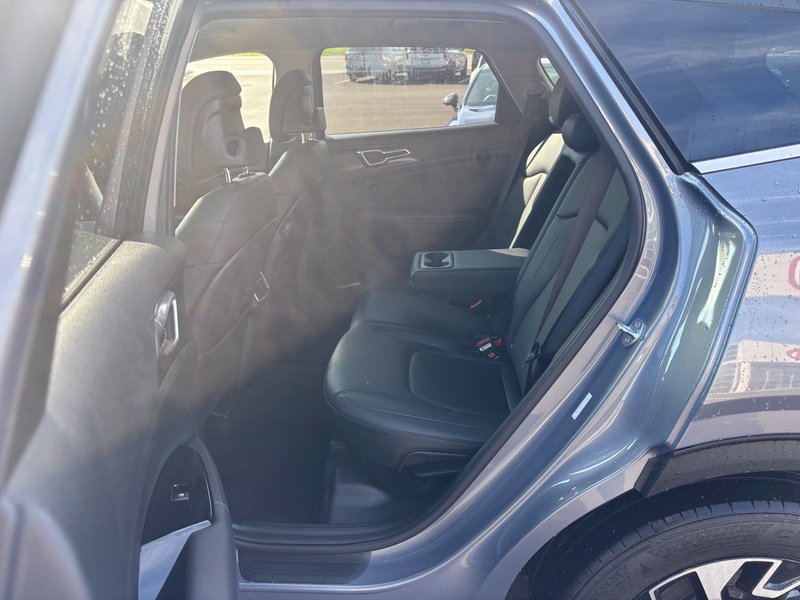 Used 2023 Kia Sportage EX FWD image 10