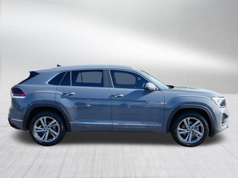 Certified 2024 Volkswagen Atlas Cross Sport SEL R-Line AWD/4WD image 8