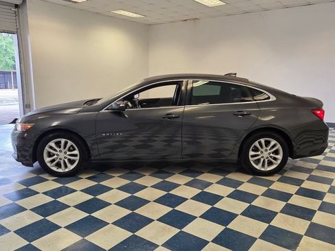 Used 2016 Chevrolet Malibu LT FWD image 4