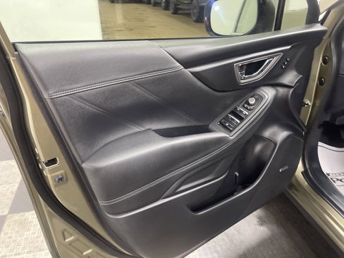 Used 2023 Subaru Forester Touring image 10