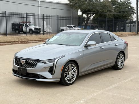 Used 2025 Cadillac CT4 Premium Luxury image 3